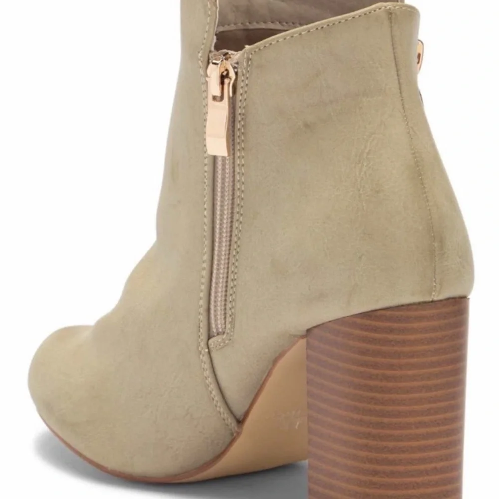 Carol Ankle Bootie - taupe vegan leather - Picture 6 of 9
